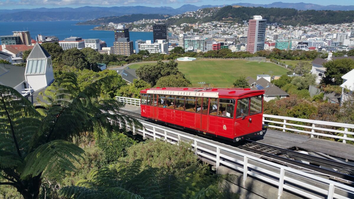 Wellington – Cable Car von Tom Fløgstad auf Pixabay