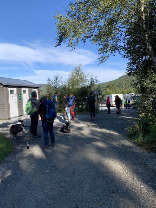Preikestolen, viel los auf dem oberen Parkplatz, Foto: Schaffrinna