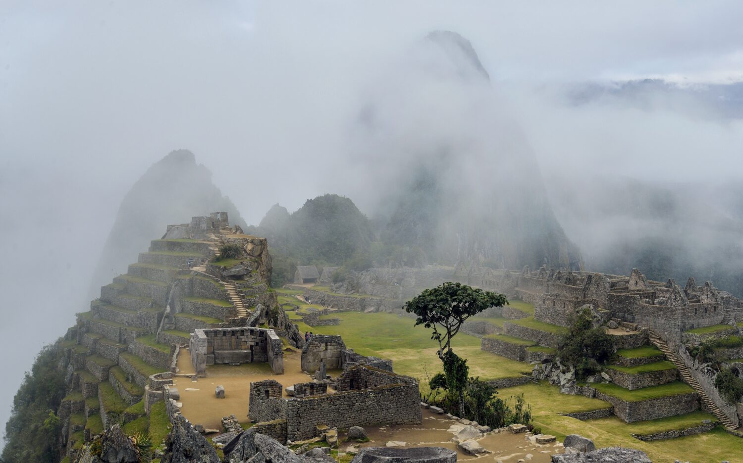 Machu Picchu im Nebel